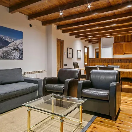 Baqueira Apartamentos Cota 1700 Tranquilidad Apartment *